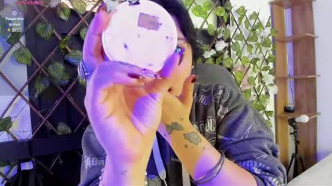 Kora Red online show from April 5, 2:25 pm