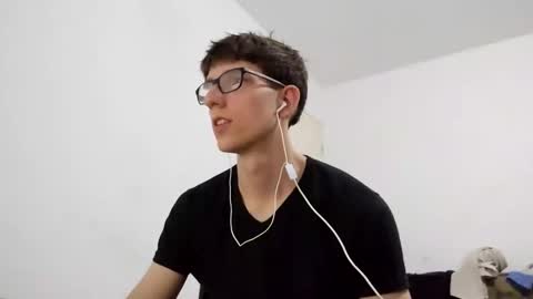 Facu online show from December 28, 8:26 am