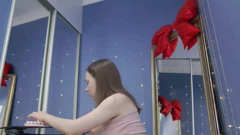 kriskras__ online show from March 13, 5:33 am