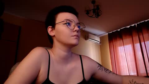 krisneal online show from March 28, 9:22 am