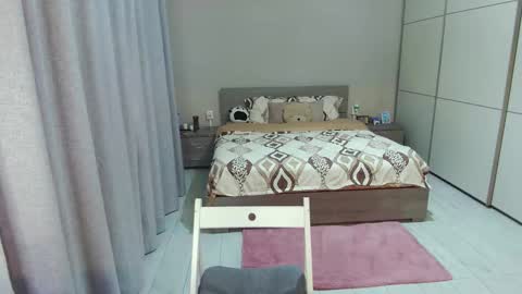 twitter    Annemarye 23 online show from November 27, 7:05 am