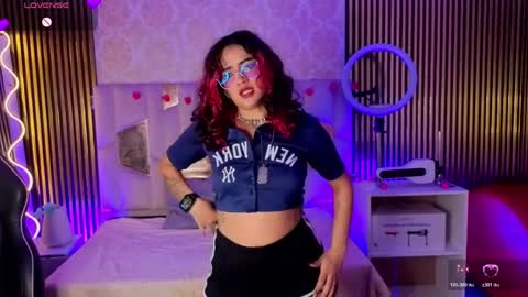 kristen_tay online show from March 28, 9:11 am