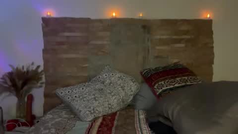 Kristi online show from November 25, 5:28 am