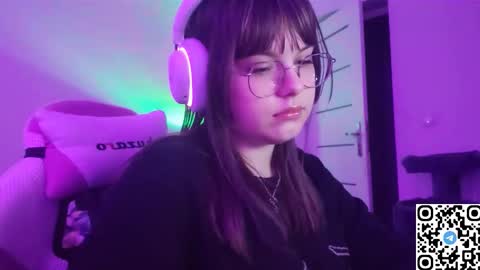 Christie online show from December 14, 10:27 pm