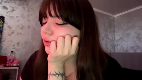 Alisha online show from March 31, 6:47 am