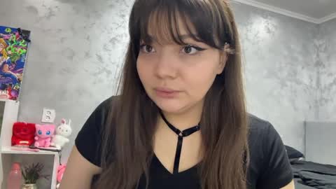 Alisha online show from April 4, 5:31 pm