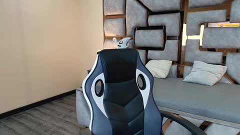 Kristtal  online show from October 10, 12:38 am