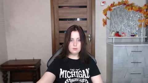 Snapshot of kristy_fran chatting on October 11, 8:08 am Kristy online show from October 11, 8:08 am