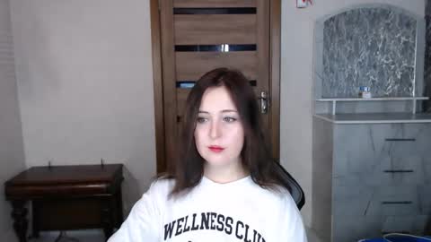 Snapshot of kristy_fran chatting on October 22, 12:25 am Kristy online show from October 22, 12:25 am