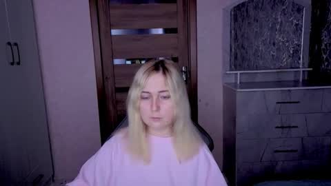 Kristy online show from April 25, 12:02 am