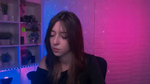 Snapshot of kristylovee chatting on October 2, 9:41 am Kristy online show from October 2, 9:41 am