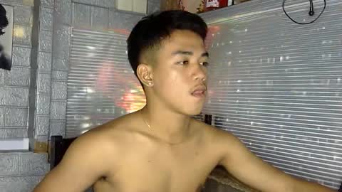 kritthanarkorn online show from February 3, 6:22 am