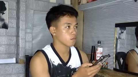 kritthanarkorn online show from February 5, 2:42 pm