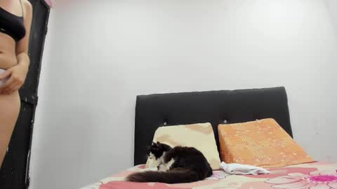 Zoe  Andrew online show from November 23, 3:04 am