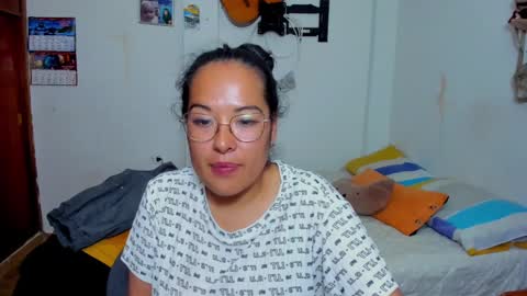 Snapshot of kroline_20 chatting on February 6, 2:55 am Kroline  online show from February 6, 2:55 am