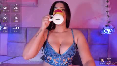 krystalswift_ online show from December 5, 9:45 pm