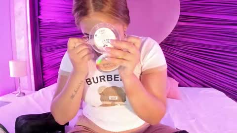 krystalswift_ online show from March 24, 3:12 am