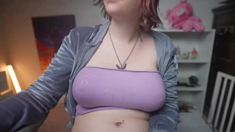 Snapshot of krystalsyxx chatting on February 24, 10:47 pm Krystal Syx online show from February 24, 10:47 pm