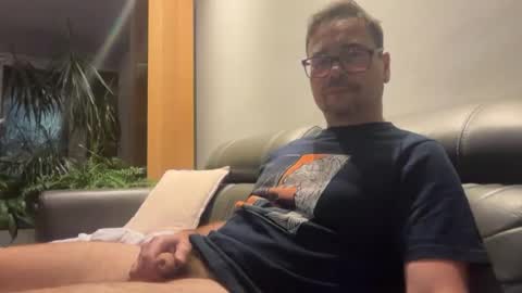krzysztof1977 online show from July 20, 9:16 pm