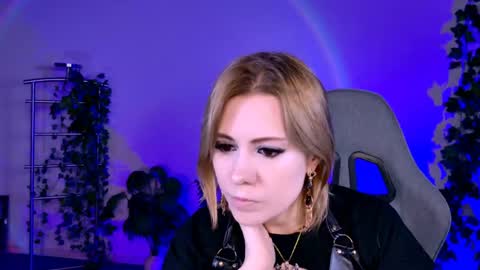 Eileen online show from May 13, 10:14 am