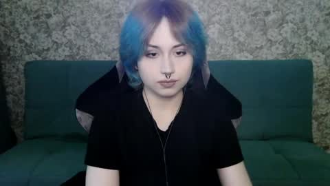 Alice online show from April 12, 2:21 pm