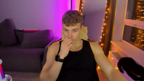 kurt_hanssen online show from December 2, 4:38 pm