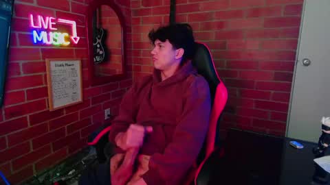 JASON online show from May 21, 7:09 pm