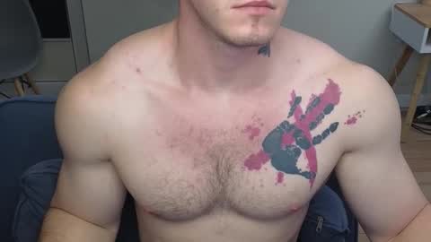 Snapshot of kyle_4u chatting on October 22, 5:21 am Kyle online show from October 22, 5:21 am