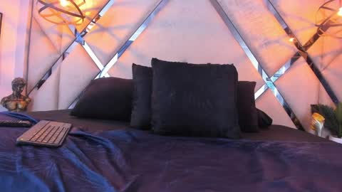 ---kylee--- online show from March 27, 1:11 am