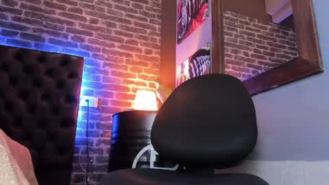 ---kylee--- online show from March 28, 10:00 pm