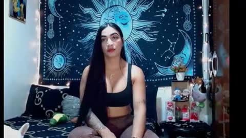 kylie online show from May 27, 9:23 pm