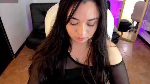 kylie online show from October 4, 4:38 pm