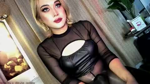 kylie online show from September 26, 9:50 am