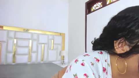 Snapshot of kylieandjhonny chatting on February 22, 6:19 pm Kaylie And Jhony online show from February 22, 6:19 pm