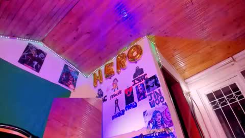   online show from November 9, 12:25 am