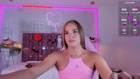 Snapshot of kylievictoria_ chatting on October 22, 5:43 am Kylie online show from October 22, 5:43 am