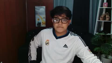 kyll_collins online show from November 8, 7:06 pm