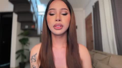 kyll_collins online show from June 24, 3:35 am