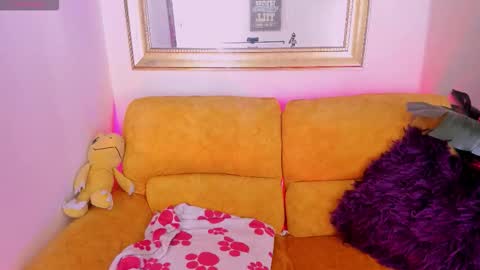 Kyomi online show from March 18, 1:28 pm