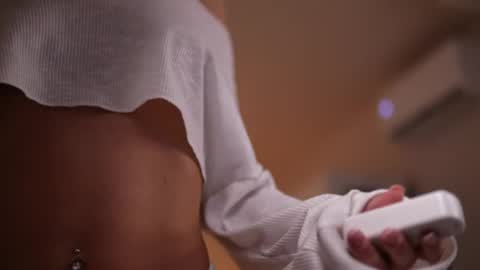 Kyssa online show from April 18, 7:07 pm