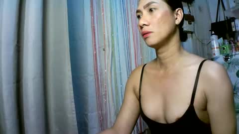 kyutshyne online show from February 17, 11:54 pm