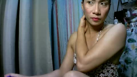 kyutshyne online show from February 21, 2:48 pm