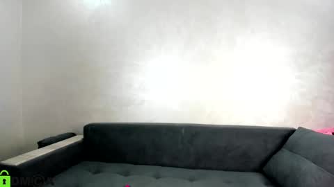 Snapshot of l1l_lola chatting on February 22, 1:35 pm Ameli online show from February 22, 1:35 pm