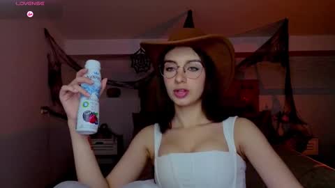 Margo  online show from October 31, 9:26 pm