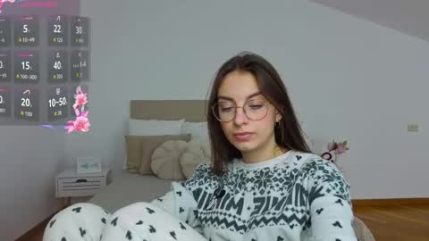Snapshot of l1ttle_angel__ chatting on October 12, 10:00 pm Margo online show from October 12, 10:00 pm