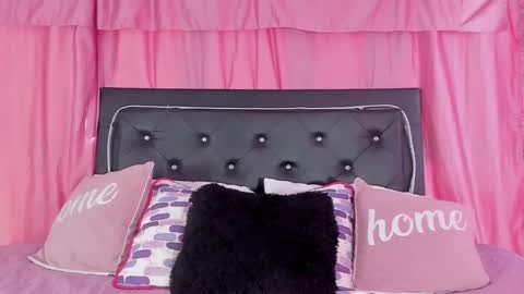 Snapshot of la_parce777 chatting on December 10, 1:00 pm Victoria  online show from December 10, 1:00 pm