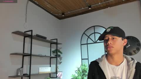 labrinthteasing online show from December 18, 12:11 pm