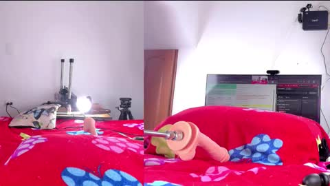 LACI LOST online show from September 29, 1:48 am