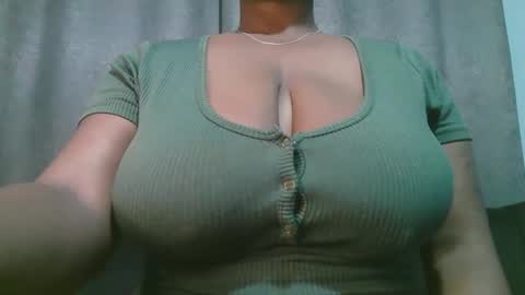 lady_dearra online show from May 11, 2:07 am
