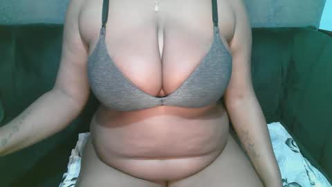 lady_dearra online show from May 4, 2:51 am